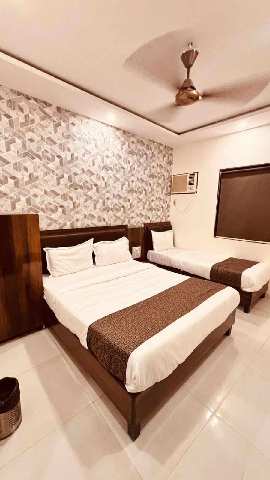 Hotel Garden Palace Mumbai Bagian luar foto