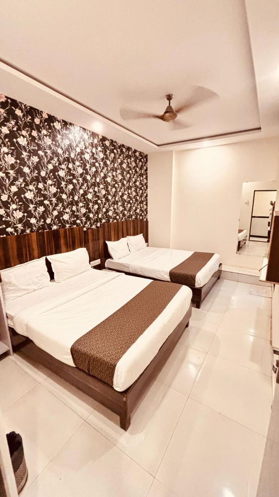 Hotel Garden Palace Mumbai Bagian luar foto